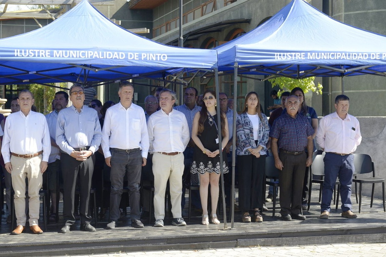 Nueva Retroexcavadora y Ambulancia 4X4 para la comuna de Pinto 09-03-2020 (18)