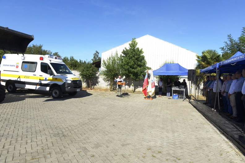Nueva Retroexcavadora y Ambulancia 4X4 para la comuna de Pinto 09-03-2020 (21)