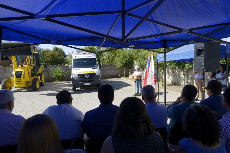 Nueva Retroexcavadora y Ambulancia 4X4 para la comuna de Pinto 09-03-2020 (31)