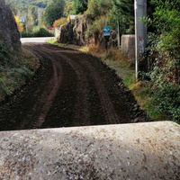 Equipo municipal continúa con la reparación de caminos en Pinto