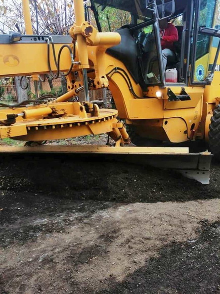 Equipo municipal continúa con la reparación de caminos en Pinto 22-05-2020 (2)
