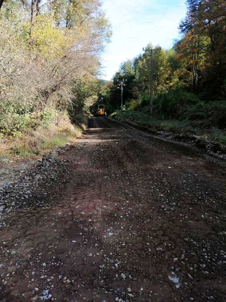 Equipo municipal continúa con la reparación de caminos en Pinto 22-05-2020 (6)