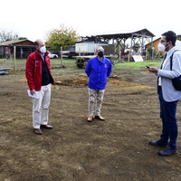 Autoridades visitan terreno donde se construirá el nuevo CESFAM de Pinto