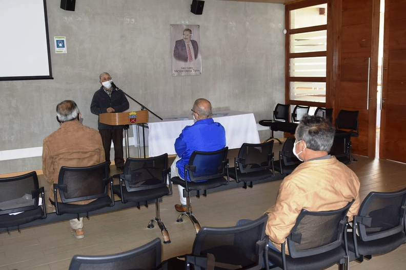 Exposición fotográfica de Alcaldes de la comuna de Pinto 06-11-2020 (16).jpg