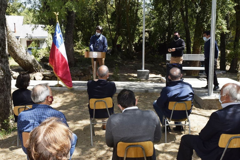 Ceremonia de inauguración de la remodelación de la Plaza de Los Lleuques 18-11-2020 (6).jpg