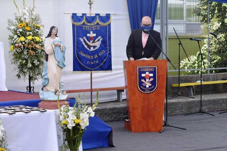 Ceremonia de licenciamiento de cuartos medios del Colegio Francisco de Asís 18-12-2020 (6).jpg