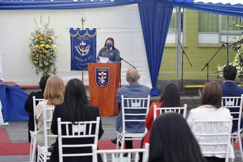 Ceremonia de licenciamiento de cuartos medios del Colegio Francisco de Asís 18-12-2020 (18)