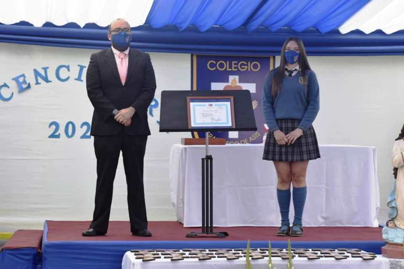 Ceremonia de licenciamiento de cuartos medios del Colegio Francisco de Asís 18-12-2020 (41).jpg