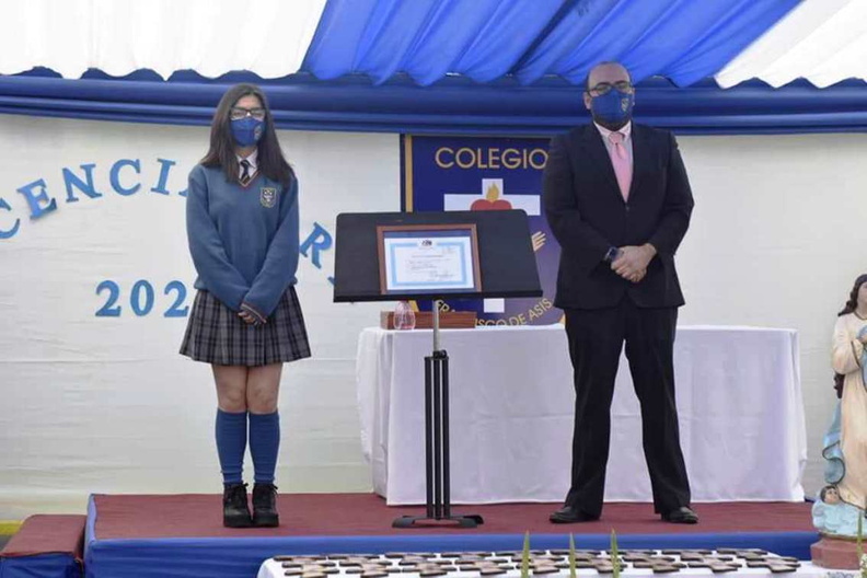 Ceremonia de licenciamiento de cuartos medios del Colegio Francisco de Asís 18-12-2020 (63).jpg