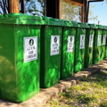 25 contenedores de basura recibieron vecinos de Los Canelos 28-10-2021 (3)