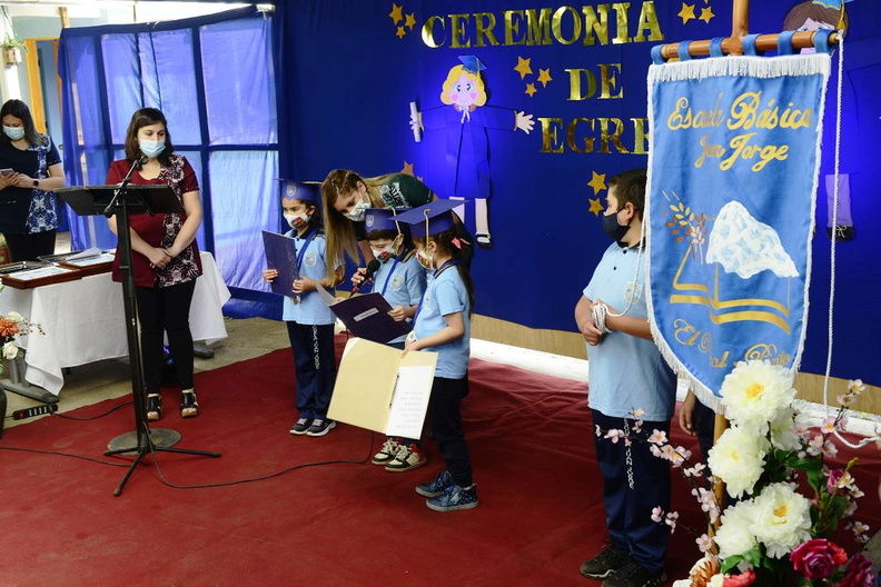 Celebración de egreso de niños y niñas de la Escuela Juan Jorge de El Rosal 14-12-2021-2 (33).jpg