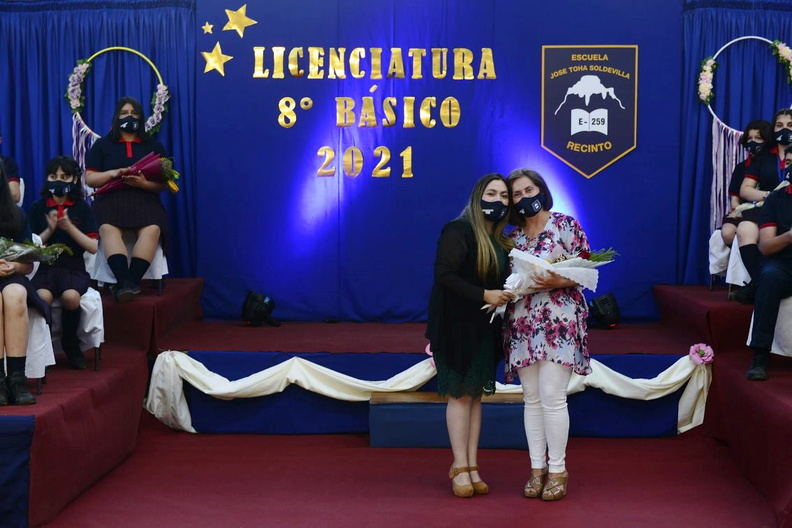 Licenciatura de Octavo Básico en la Escuela José Toha Soldevila 16-12-2021-2 (65)