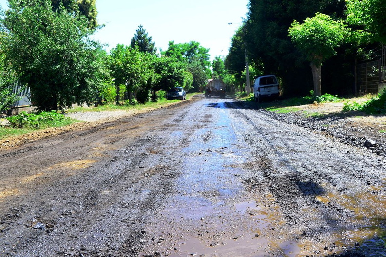 Se iniciaron los trabajos de aplicación de matapolvo a caminos municipales de la comuna 16-12-2021-4 (7).jpg