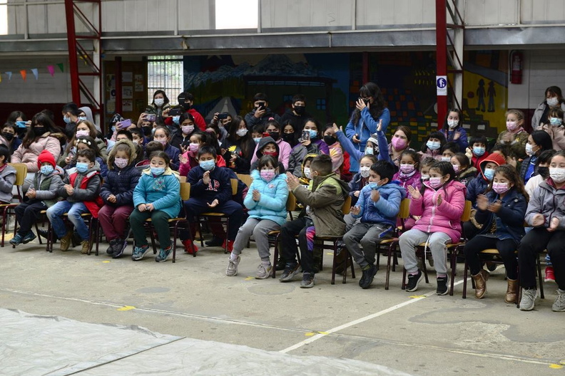 Intervención artística Circense fue realizada en la escuela Puerta de la Cordillera 25-04-2022 (4)