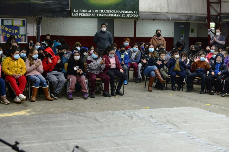 Intervención artística Circense fue realizada en la escuela Puerta de la Cordillera 25-04-2022 (5).jpg