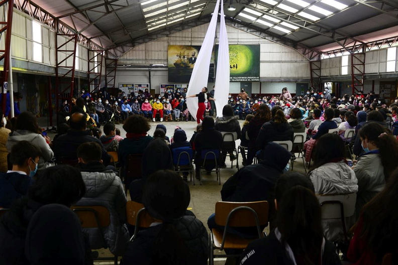 Intervención artística Circense fue realizada en la escuela Puerta de la Cordillera 25-04-2022 (8).jpg