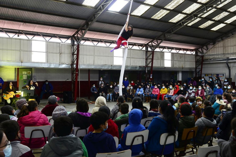 Intervención artística Circense fue realizada en la escuela Puerta de la Cordillera 25-04-2022 (10)