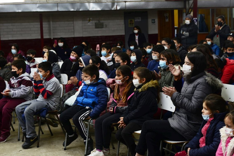Intervención artística Circense fue realizada en la escuela Puerta de la Cordillera 25-04-2022 (24).jpg