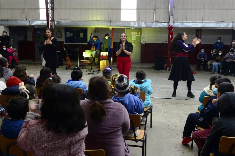 Intervención artística Circense fue realizada en la escuela Puerta de la Cordillera 25-04-2022 (28)
