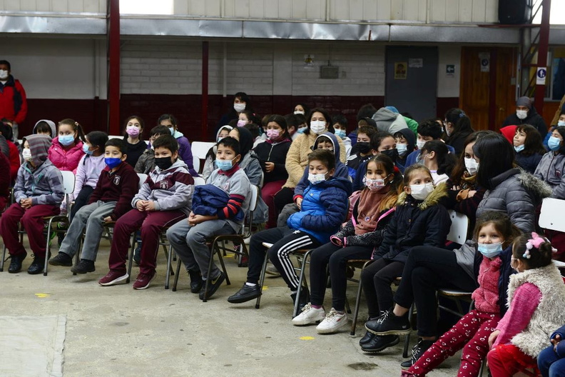 Intervención artística Circense fue realizada en la escuela Puerta de la Cordillera 25-04-2022 (34)