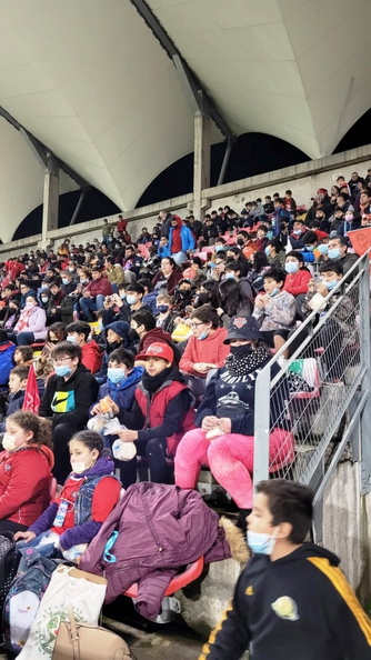 Chile Crece Contigo en conjunto con Oficina de Deportes Municipal invitaron a niños y niñas a conocer el Estadio Nelson Oyarzún Arenas 26-07-2022 (6)
