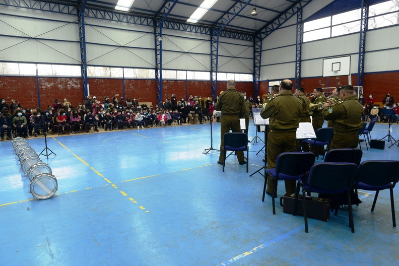Banda escolar de Recinto y la Banda Instrumental de Suboficiales de Carabineros se presentaron en la escuela José Toha Soldevila 05-09-2022 (4)