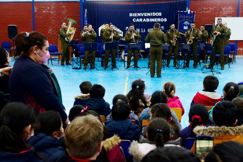 Banda escolar de Recinto y la Banda Instrumental de Suboficiales de Carabineros se presentaron en la escuela José Toha Soldevila 05-09-2022 (5)