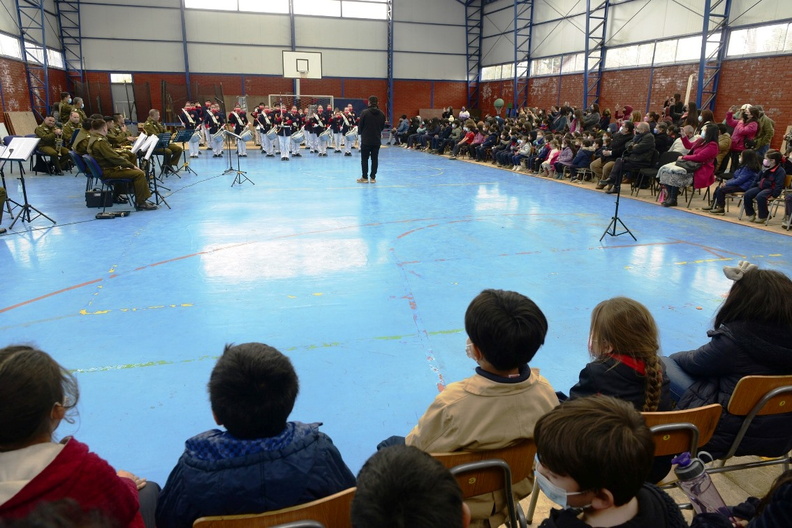 Banda escolar de Recinto y la Banda Instrumental de Suboficiales de Carabineros se presentaron en la escuela José Toha Soldevila 05-09-2022 (11)