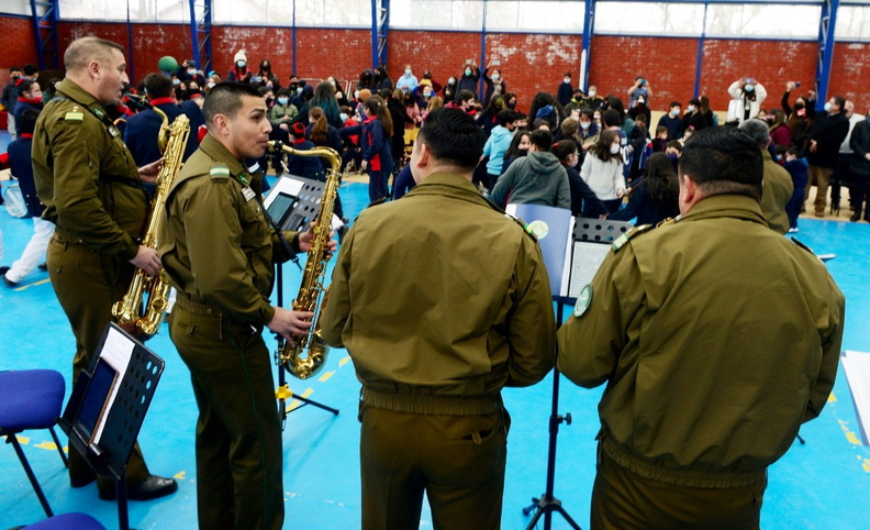 Banda escolar de Recinto y la Banda Instrumental de Suboficiales de Carabineros se presentaron en la escuela José Toha Soldevila 05-09-2022 (46)