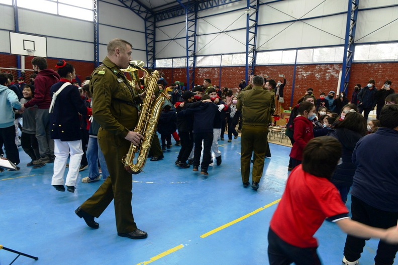 Banda escolar de Recinto y la Banda Instrumental de Suboficiales de Carabineros se presentaron en la escuela José Toha Soldevila 05-09-2022 (65)