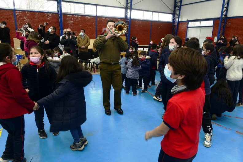 Banda escolar de Recinto y la Banda Instrumental de Suboficiales de Carabineros se presentaron en la escuela José Toha Soldevila 05-09-2022 (66)
