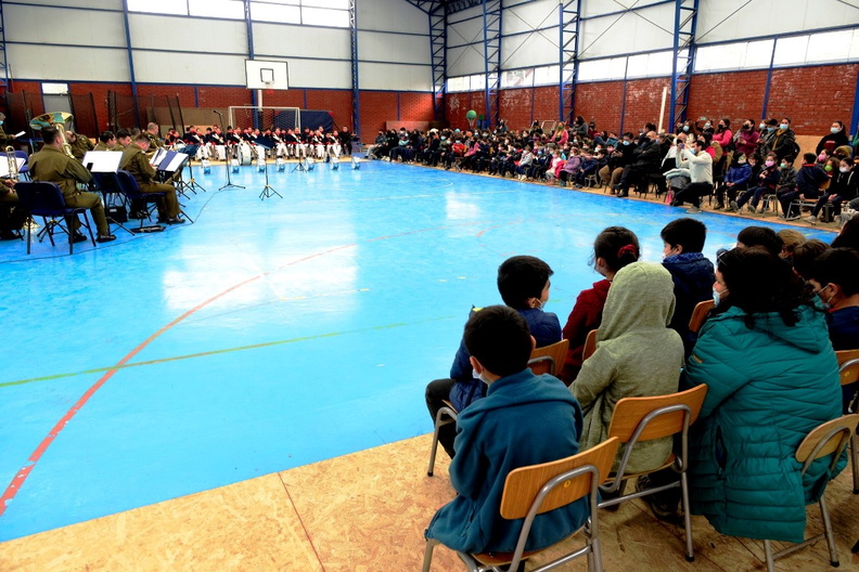 Banda escolar de Recinto y la Banda Instrumental de Suboficiales de Carabineros se presentaron en la escuela José Toha Soldevila 05-09-2022 (73)