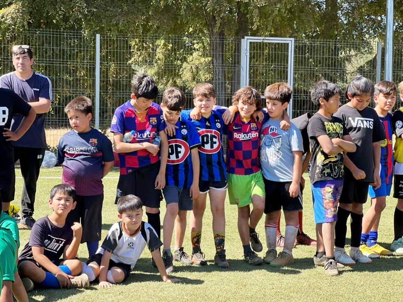 Encuentros deportivos realizados por las escuelas de fútbol de niños y niñas de Pinto 25-03-2023 (8).jpg