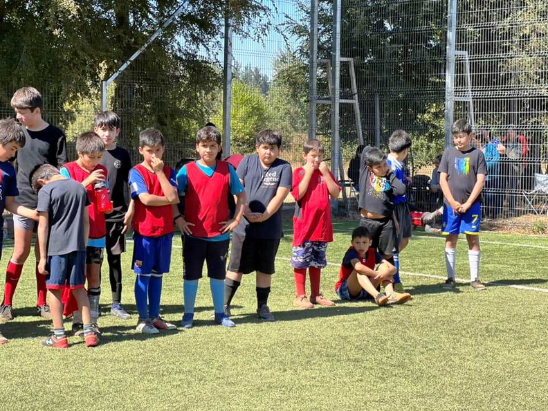 Encuentros deportivos realizados por las escuelas de fútbol de niños y niñas de Pinto 25-03-2023 (29).jpg