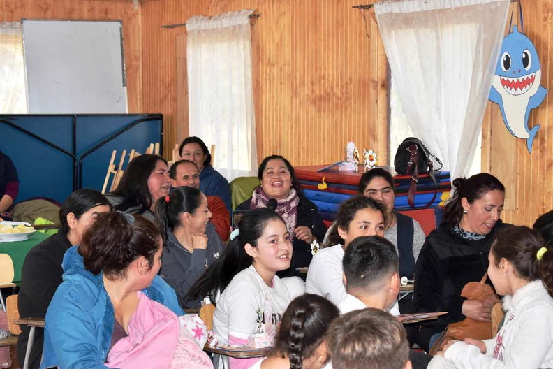 Oficina Local de la Infancia junto a Chile Crece Contigo celebraron a las mamitas de la Escuela Santa Eduviges 12-05-2023 (8)