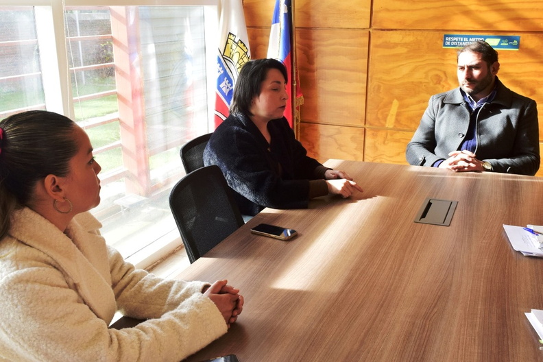 Reunión protocolar con la directora de SENADIS región de Ñuble 30-06-2023 (2).jpg