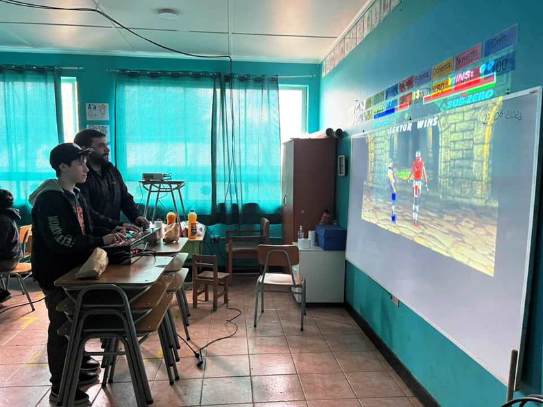 Niños y niñas del sector cordillerano disfrutaron de Videojuegos y Cine en vivo en la Escuela José Toha Soldevila 11-07-2023 (8).jpg