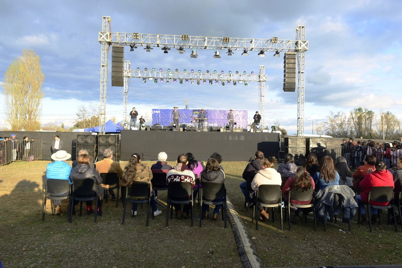 Presentación de El Llanero de Ñuble en el gran show musical del Aniversario Nº 163 de la comuna de Pinto 12-10-2023 (23)