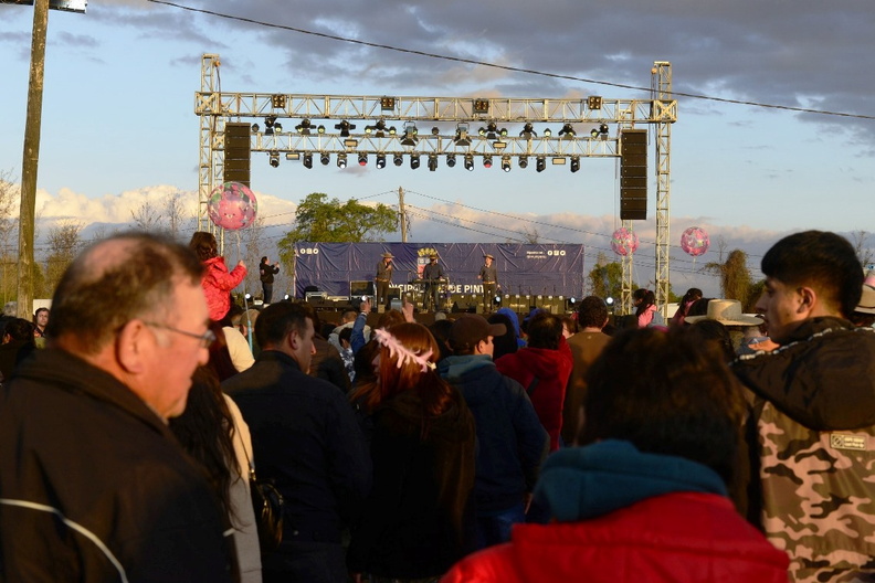 Presentación de El Llanero de Ñuble en el gran show musical del Aniversario Nº 163 de la comuna de Pinto 12-10-2023 (76)