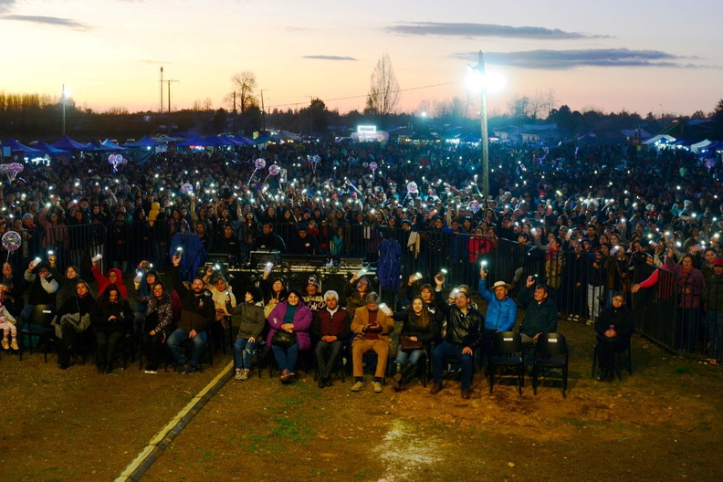 Presentación de El Llanero de Ñuble en el gran show musical del Aniversario Nº 163 de la comuna de Pinto 12-10-2023 (105).jpg