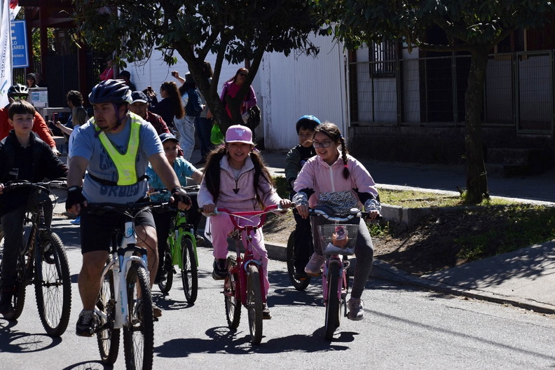 Cicletada Familiar organizada por la Escuela Puerta de la Cordillera 16-10-2023 (24)