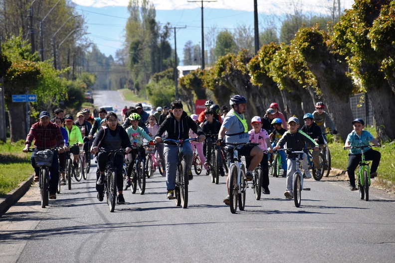 Cicletada Familiar organizada por la Escuela Puerta de la Cordillera 16-10-2023 (49).jpg