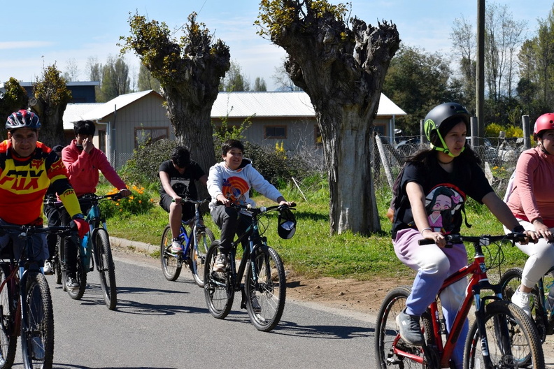 Cicletada Familiar organizada por la Escuela Puerta de la Cordillera 16-10-2023 (59)