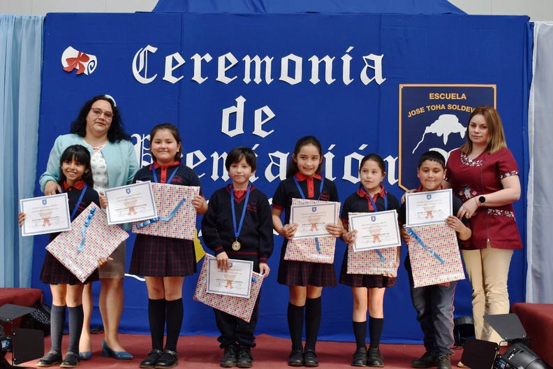 Ceremonia de Premiación alumnos y alumnas Escuela José Tohá Soldevila 20-12-2023 (19)