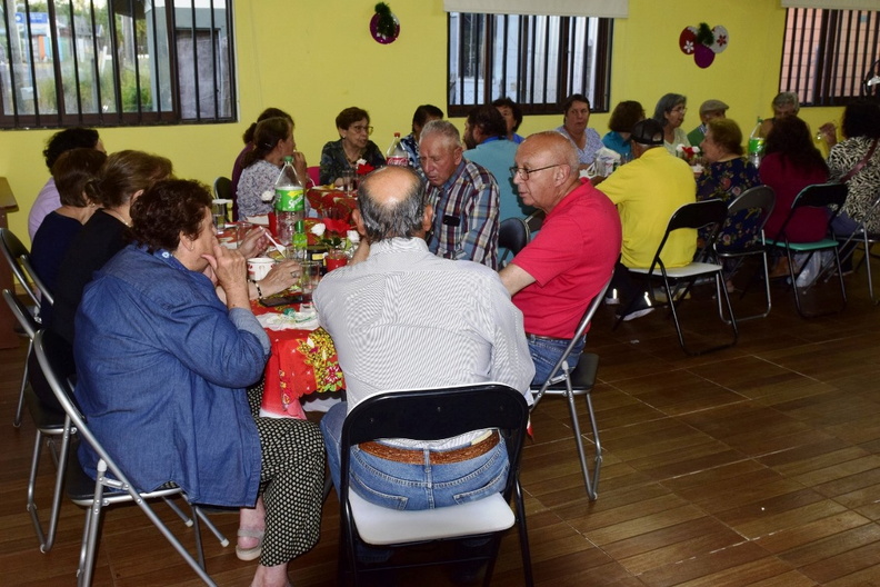Visita del viejito Pascuero en El Rosal 2 26-12-2023 (13)