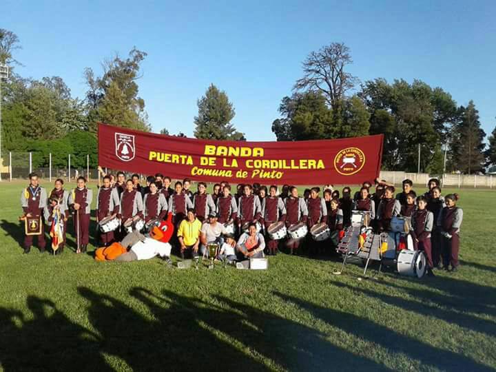 Banda de Guerra de la Escuela Puerta de la Cordillera participo en 3 nacionales de bandas escolares en el mes de noviembre 17-11-2017 (1).jpg